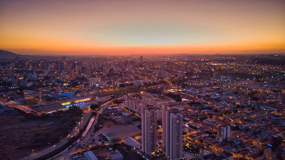 Acompanhamento de obra com drone — registros aereos cronologicos